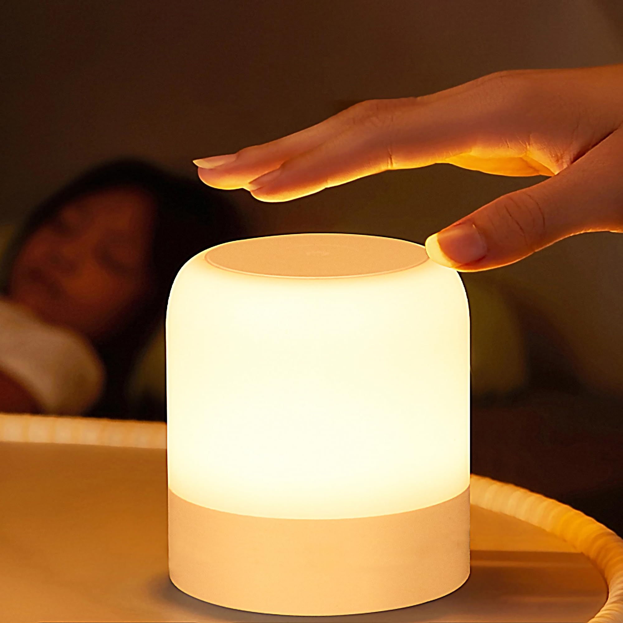 FNMYCO portable rechargeable baby night light with touch control and handle